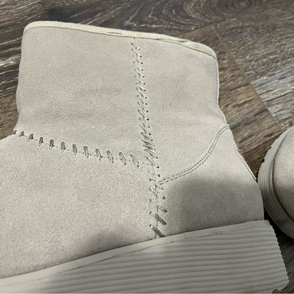 Skechers Beige Suede Boots - Picture 4 of 9